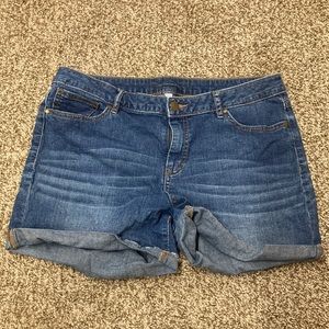 JLO Jean shorts